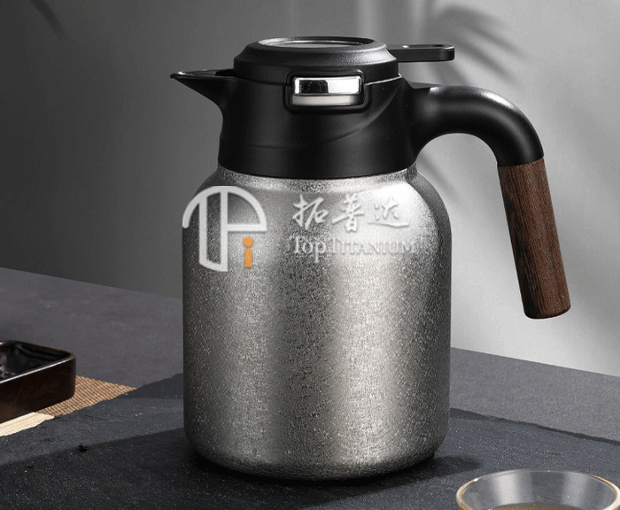 钛水壶